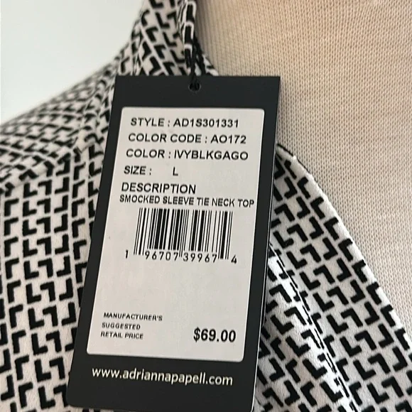 Adrianna Papell Smocked sleeve tie neck top black white geometric print LG NWT - Picture 7 of 9